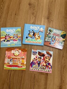 Bluey Kids Story Book Set - Blue and Pink Covers
